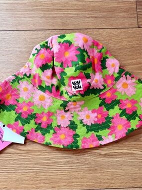 Lucy & Yak Reva Bucket Hat in Felicity Floral, L-XL, Pink Flowers, Bright Green